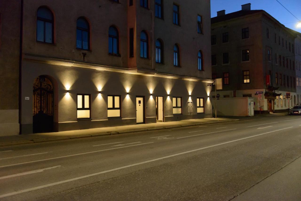 La Vienna Suites - Apartments Hauptbahnhof Bagian luar foto